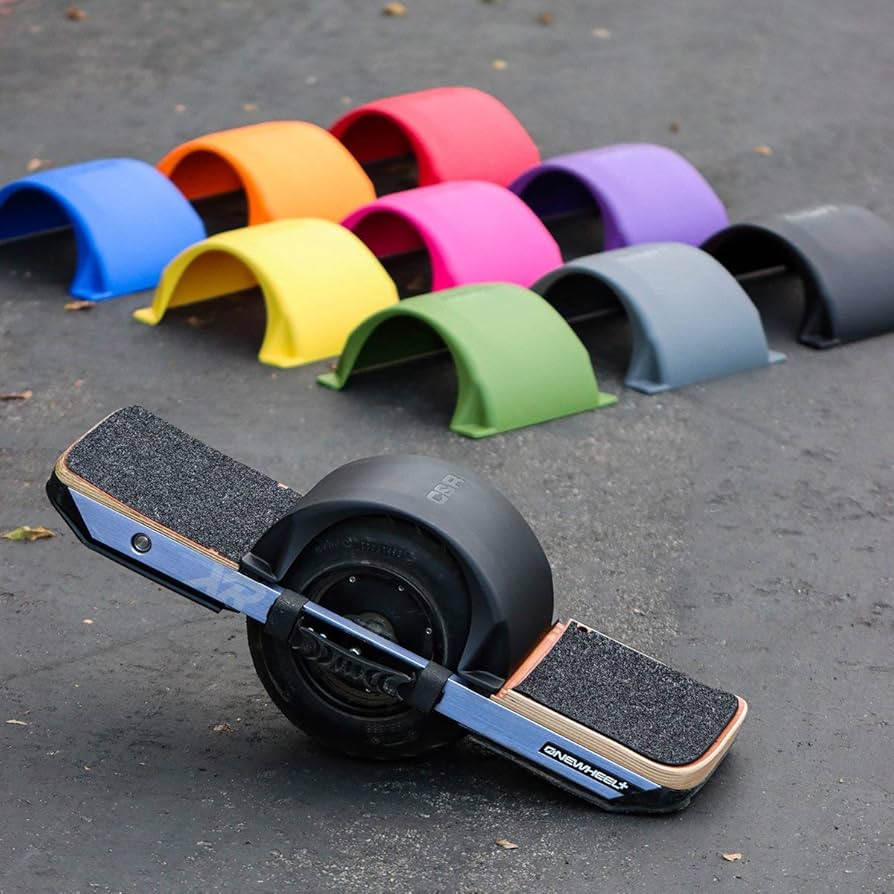 即購入は✖　累積走行距離わずか61キロ OneWheel Pint 電動スケボー 一輪の電動スケボー「Onewheel Pint」を乗りこなすには慣れが